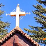 Крест над церковью .Монастырь Тродитисса.Кипр.-min